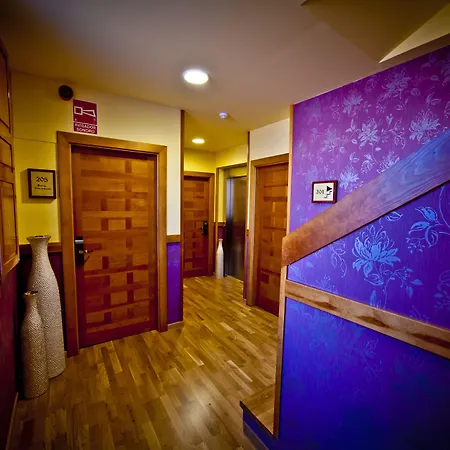 Condes De Castilla Hotel