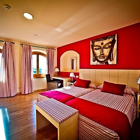 Condes De Castilla Otel 3*