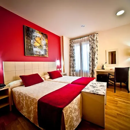 Szálloda Condes De Castilla 3*