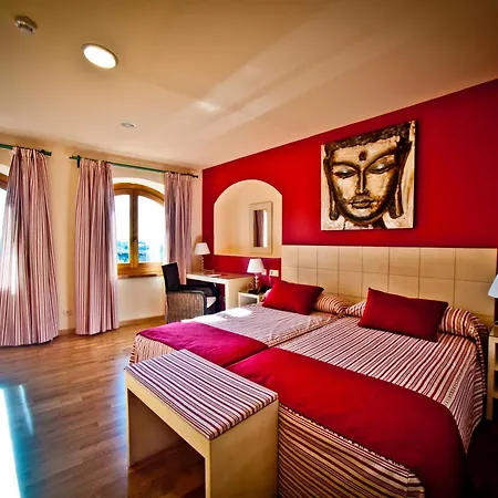 Otel Condes De Castilla 3*