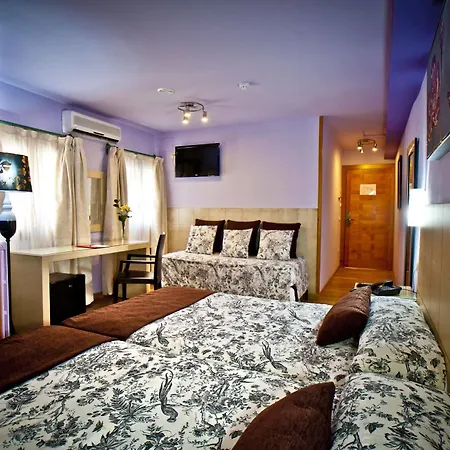 Hotel Condes De Castilla 3*