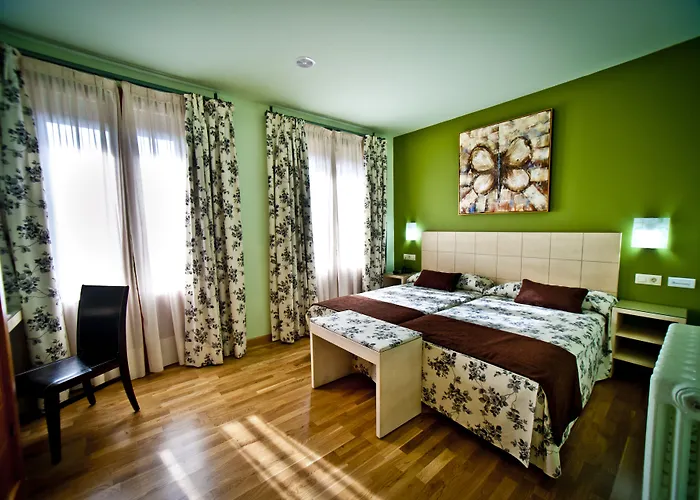 Condes De Castilla Сеговия