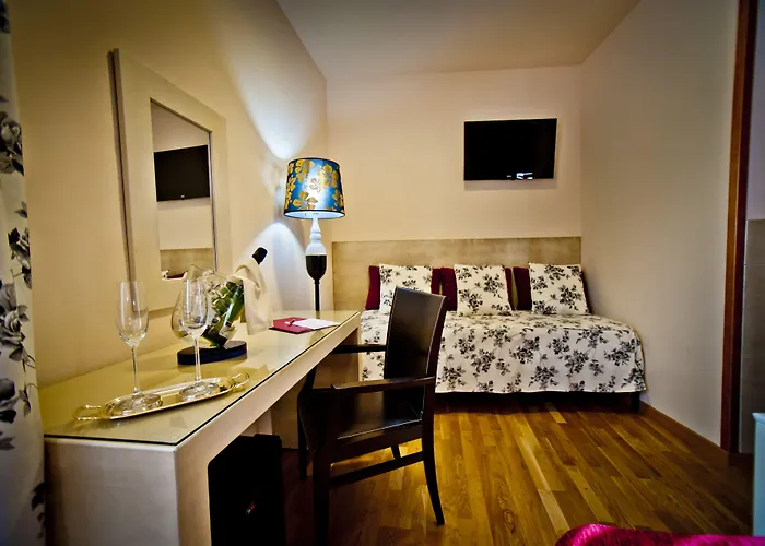 Condes De Castilla 3* Сеговия