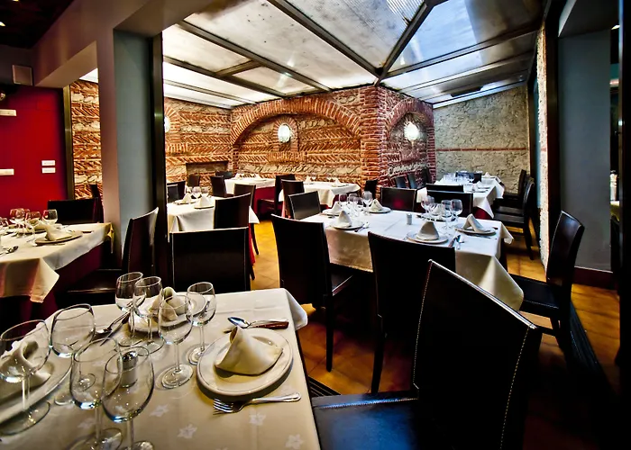 Condes De Castilla Сеговия