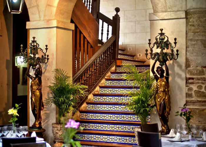 Condes De Castilla Отель