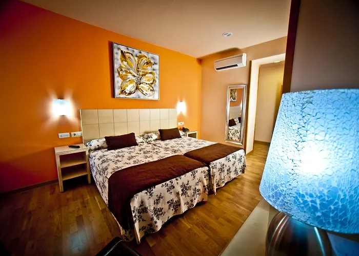 コンデス デ カスティーリャ ホテル