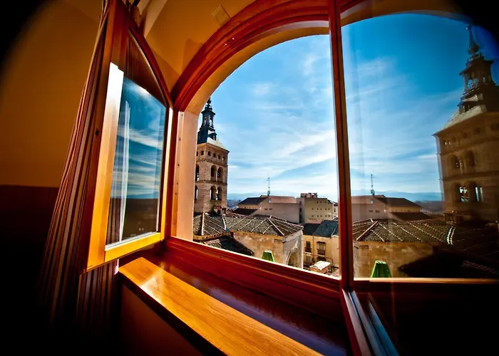 Отель Condes De Castilla