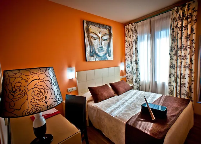 Hotel Condes De Castilla 3*